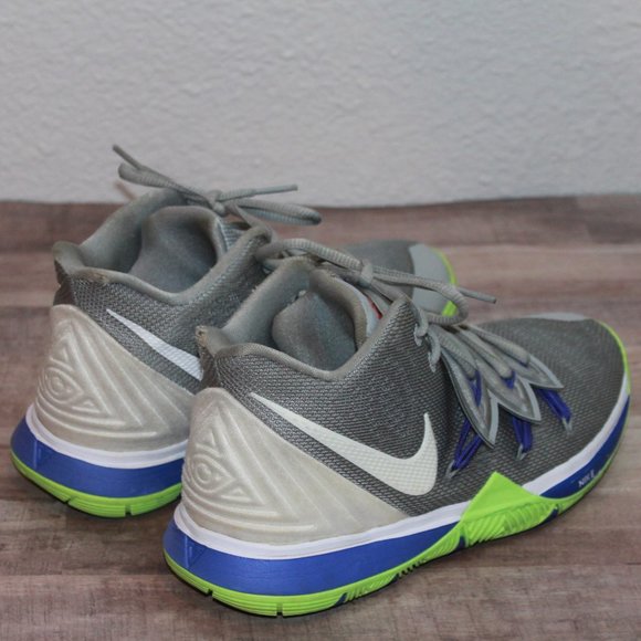 Nike Boys Kyrie 5 Wolf AQ2456-099 Grey Lime Blast Basketball Sneakers Size 6 Y - Picture 4 of 12